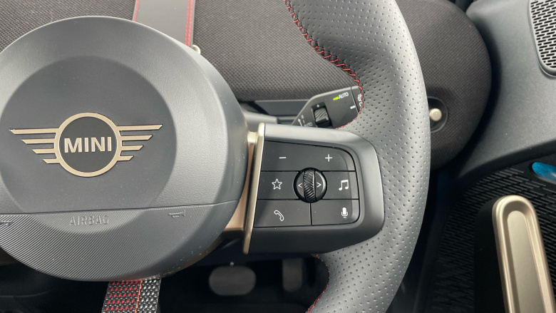 MINI Aceman 160kW SE Classic 54kWh 5dr Auto Electric Hatchback